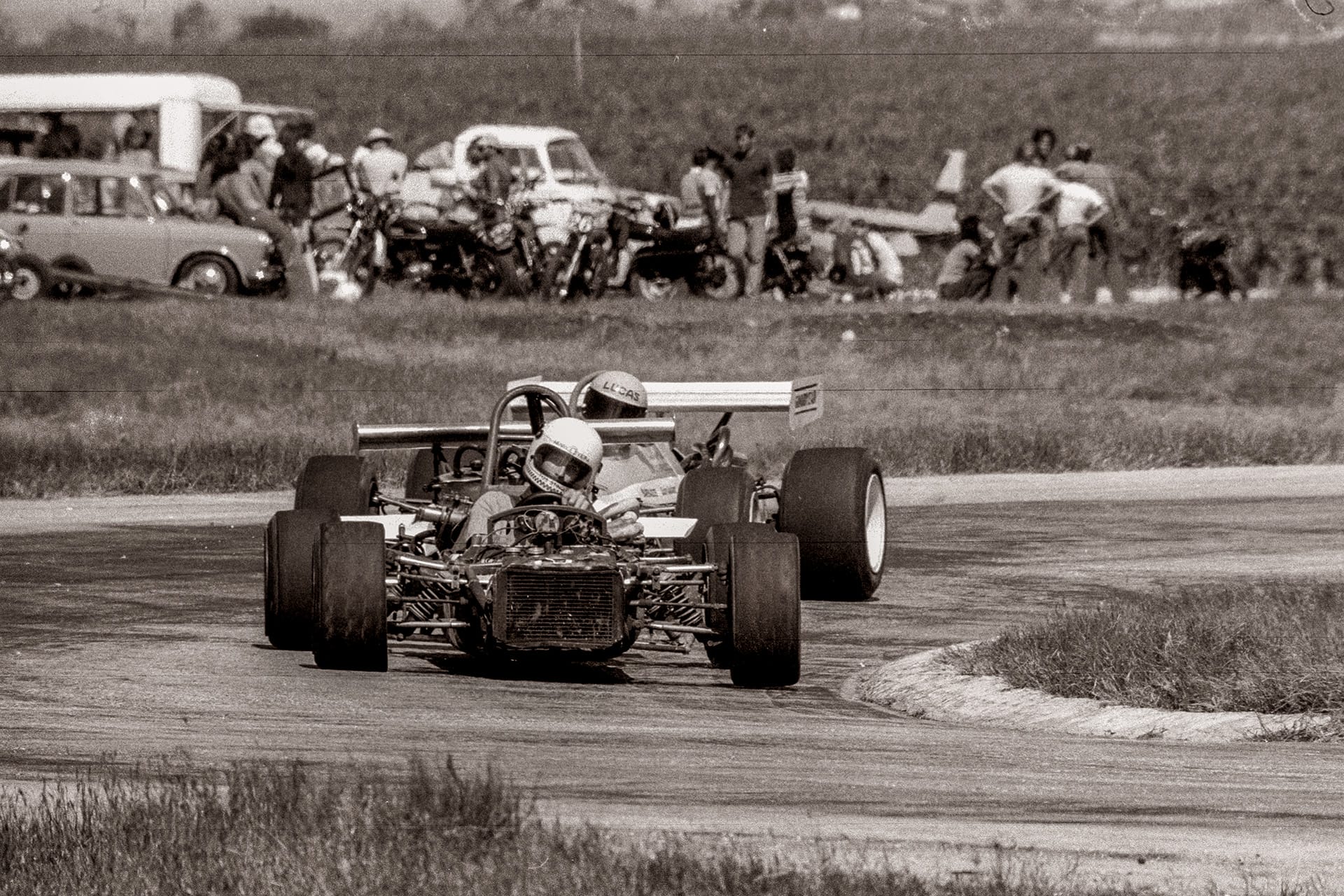 1975 feb 02 sh5 015 sepia