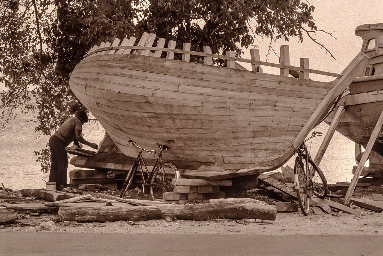 The Curves of a boat hull 1977 cd1-2-19