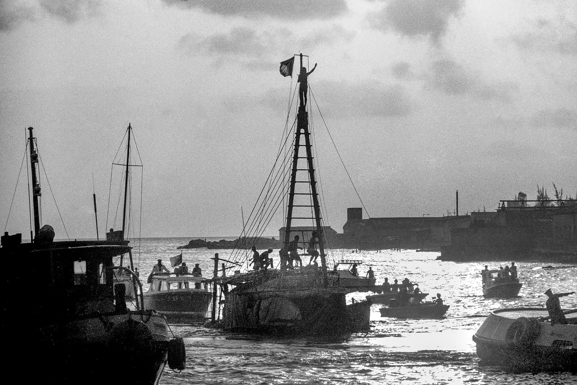 Thor Heyerdahl and his International crew arrive at Bridgetown, Barbados after 57 days at sea on the Ra 2 - July 12th, 1969 ra2-arv-0004